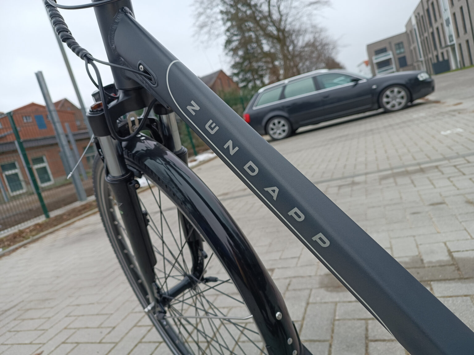 Elegantes Zndapp Z802 Test Bilder