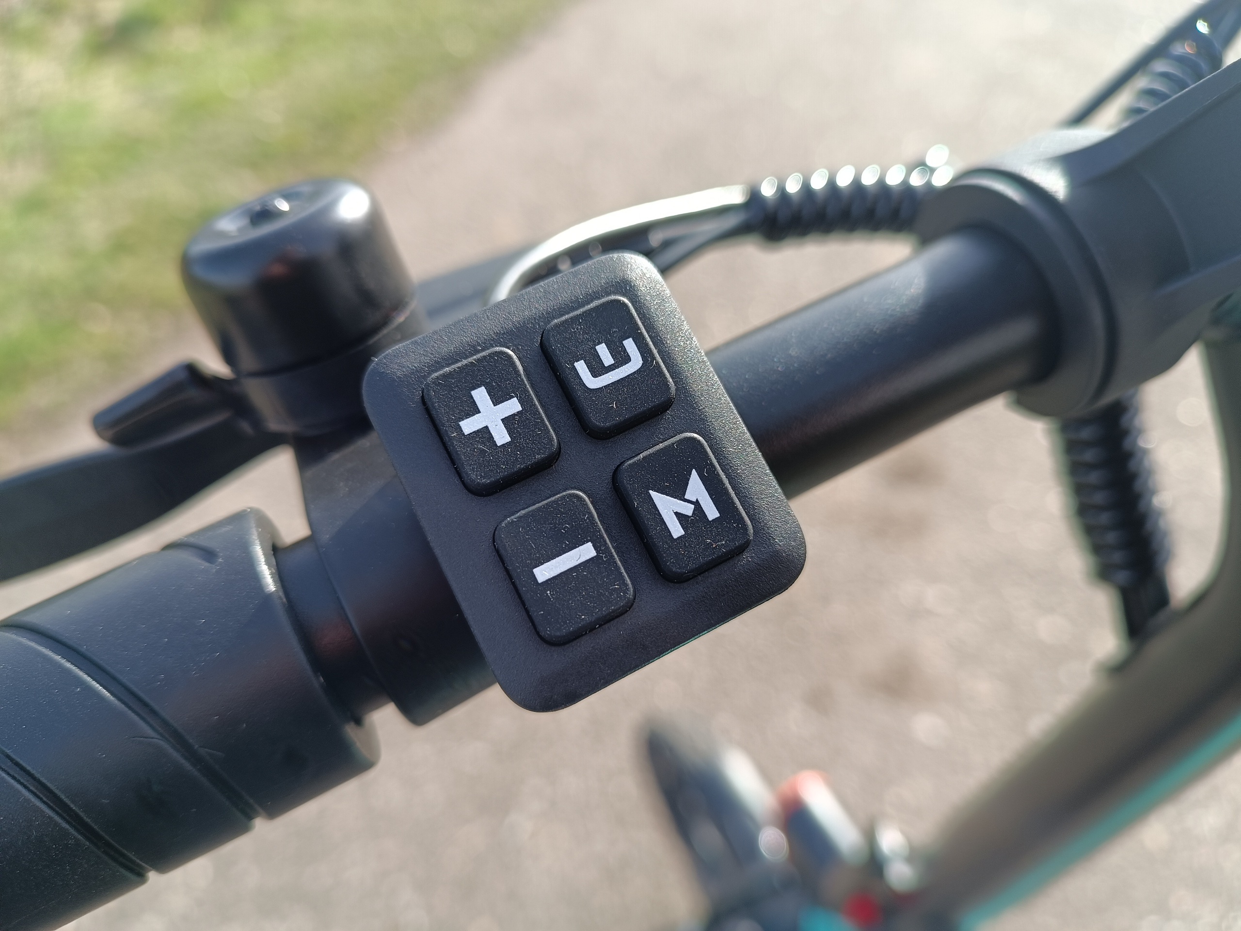 Intuitive Bedienung des Bodywel T16 E-Bikes | Quelle: ebiketester24.de