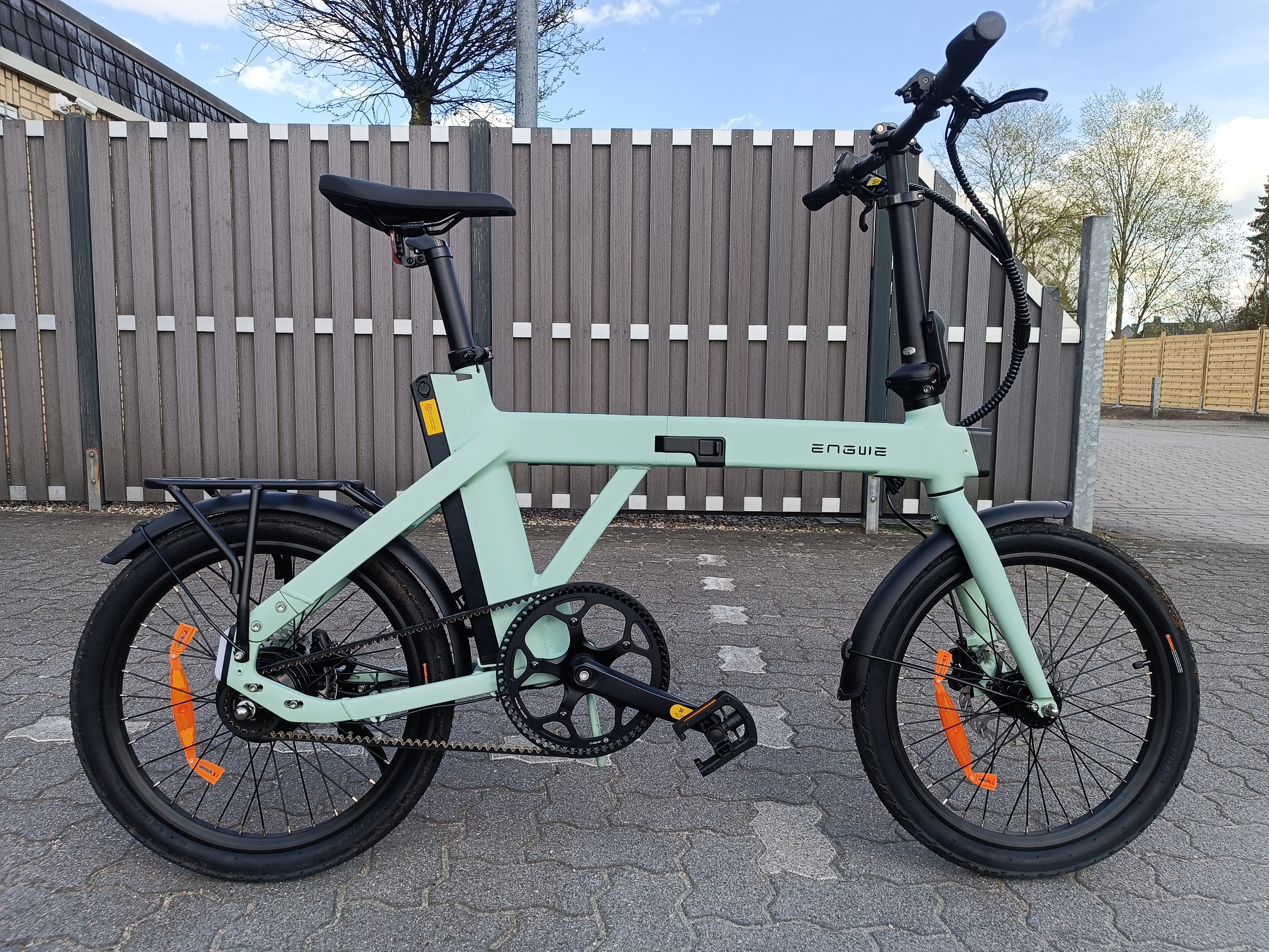 So sieht das Klapp E-Bike von ENGWE nach dem Aufbau aus | Quelle: ebiketester24.de