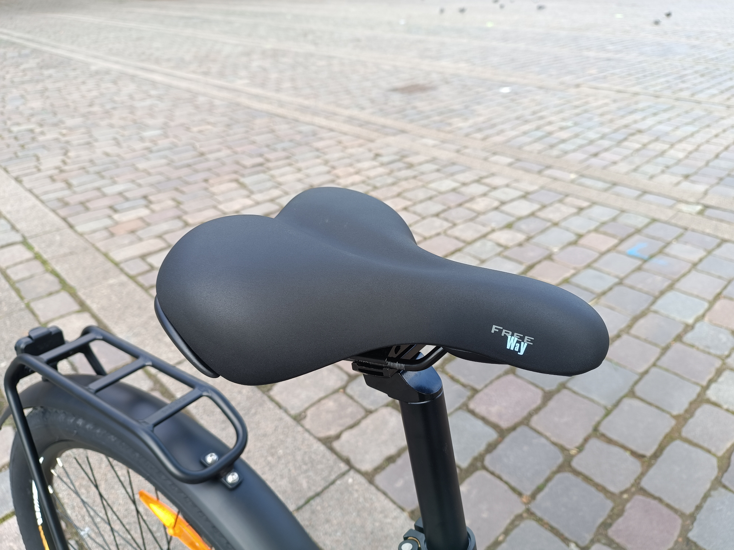 Auch bei langen Radtouren ist das Eleglide C1 sehr bequem | Quelle: ebiketester24.de