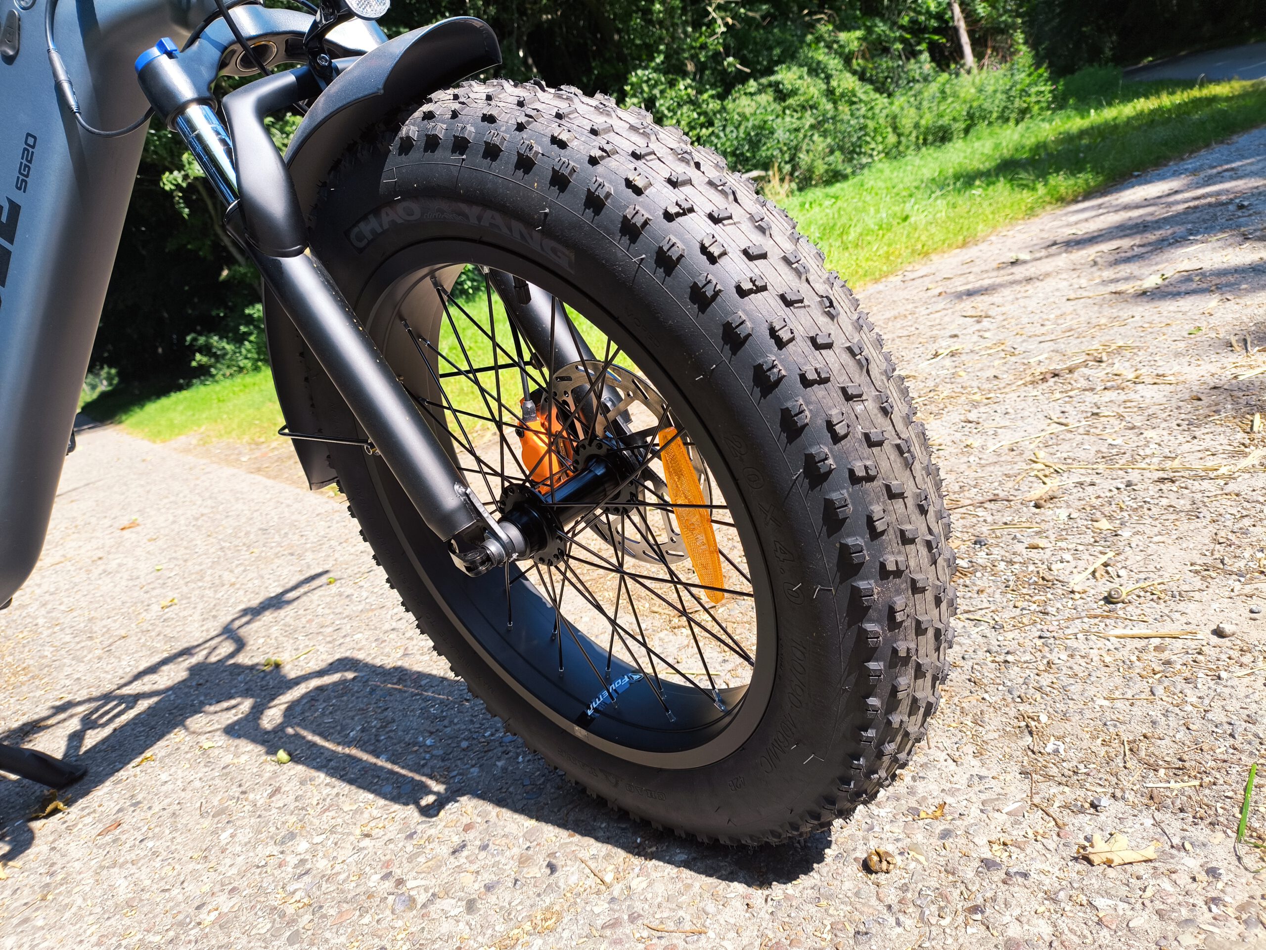 Die extra breite 4 Zoll Chao Yang Bereifung macht im Test Eindruck | Quelle: ebiketester24.de